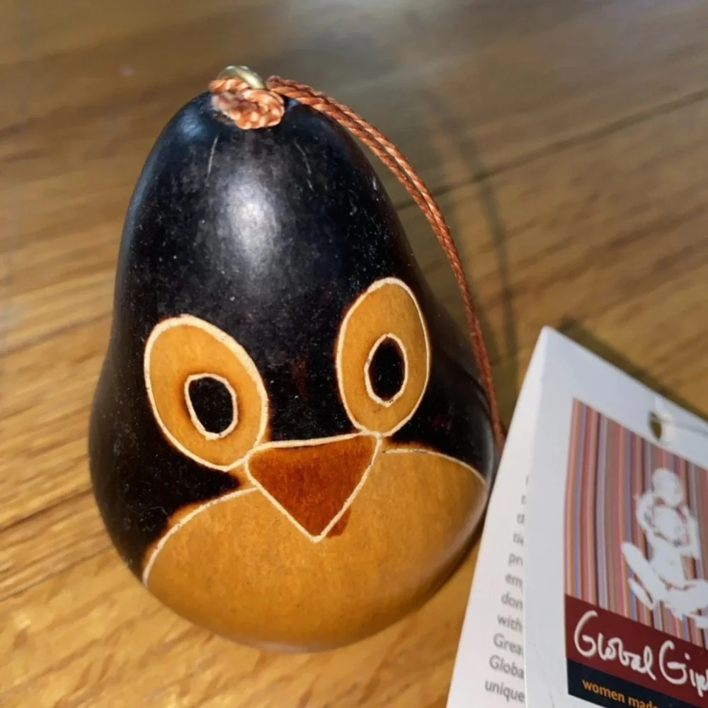 Global‎ Girlfriend Happy Penguin Gourd Ornament NWT